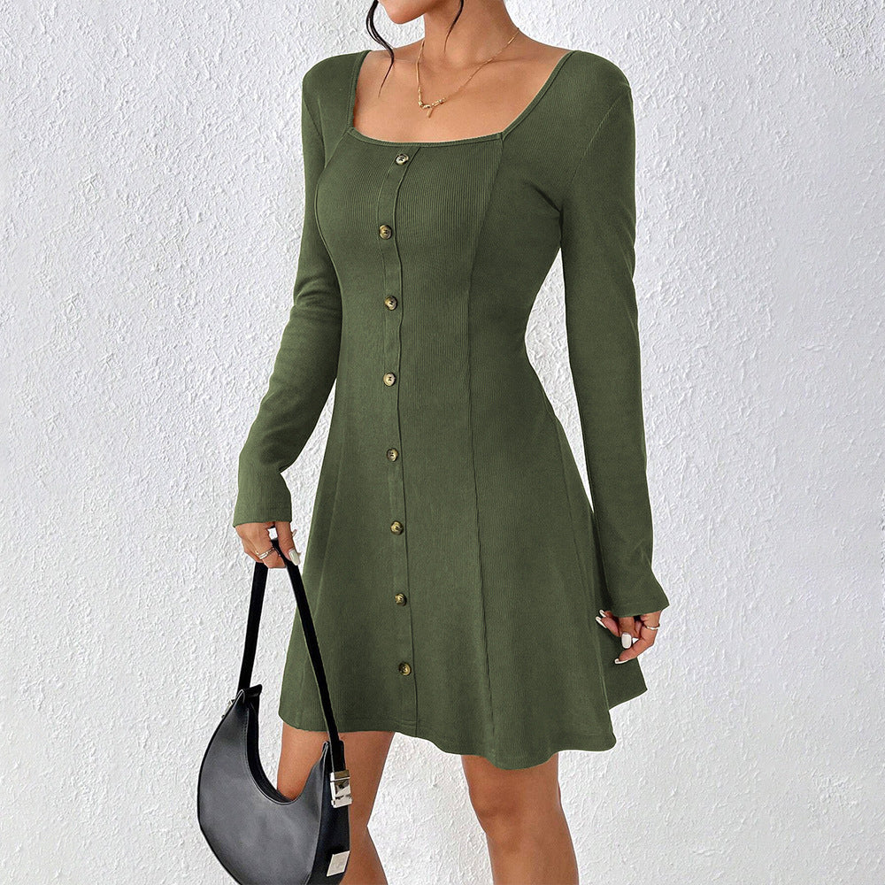 Damen ausgestelltes Strick‑Korsagenkleid mit durchgehender Knopfleiste, Square‑Neck und figurformenden Teilungsnähten – Élara