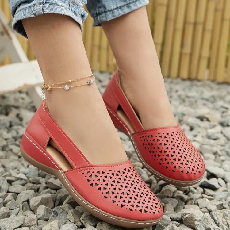 Damen  perforierte Slipper-Pumps mit seitlichen Cut-Outs elastischem Fersenband und dämpfender Komfortsohle Echo Archiv