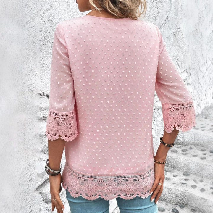 Damen nan transparente Chiffonbluse mit Pünktchenstruktur, Spitzenbesatz, V-Ausschnitt und dreiviertelärmeln Echo Archiv
