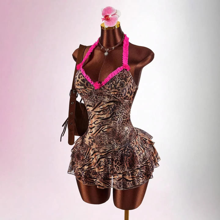 Damen Verspieltes Minikleid mit Rüschendetails Echo Archiv