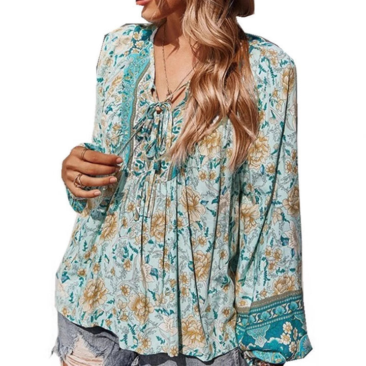 Damen Boho-Bluse mit floralem Print, V‑Ausschnitt mit Bindeband und Plissée-Details Echo Archiv