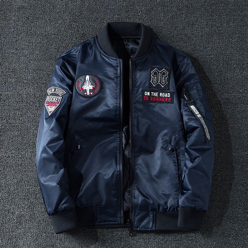 Männermode  bestickte Patch Satin-Optik Bomberjacke mit gerippten Besätzen und Utility-Ärmel-Tag Echo Archiv