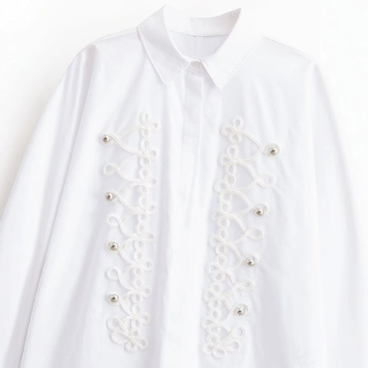 Damen Bluse mit dekorativen Froschverschlüssen und Zierkordeln Echo Archiv