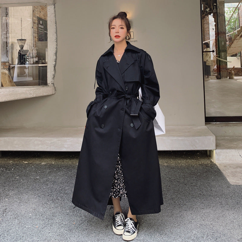 Damen Oversize-Trenchcoat mit Taillengürtel, doppelter Knopfleiste und Sturmklappe – Montévia