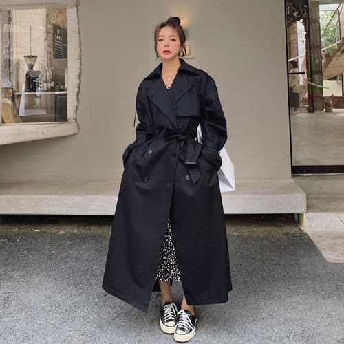 Damen Oversize-Trenchcoat mit Taillengürtel, doppelter Knopfleiste und Sturmklappe – Montévia