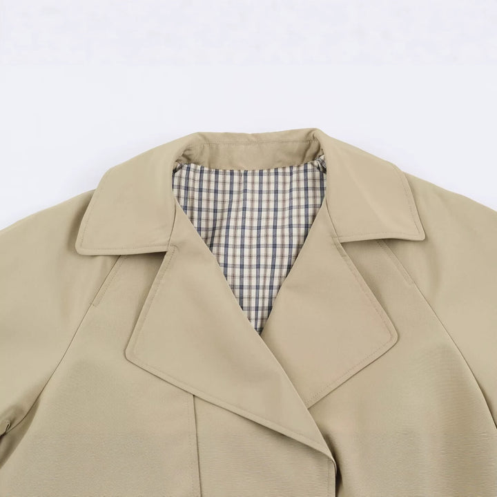 Damen Kurzer Oversize-Trenchcoat mit Tunnelzug-Taille und breitem Revers Echo Archiv