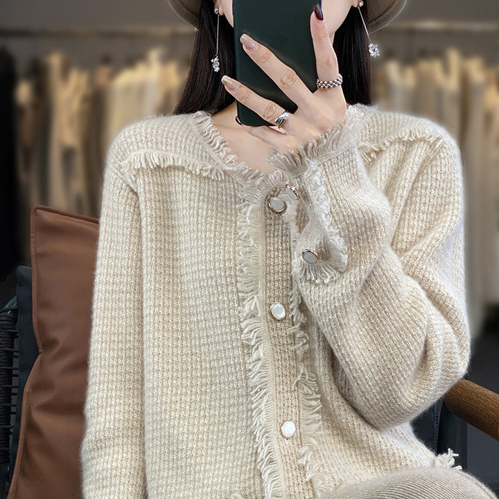 Damen Strickcardigan mit Fransenblende, Perlmuttknopfleiste und aufgesetzten Taschen Echoarchiv