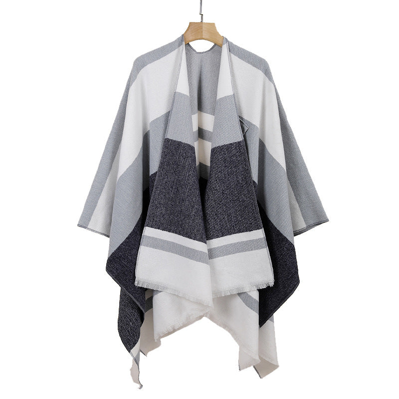 Damen Leichter Capeponcho aus Feinstrick mit geometrischem Blockstreifen-Design – Célinea