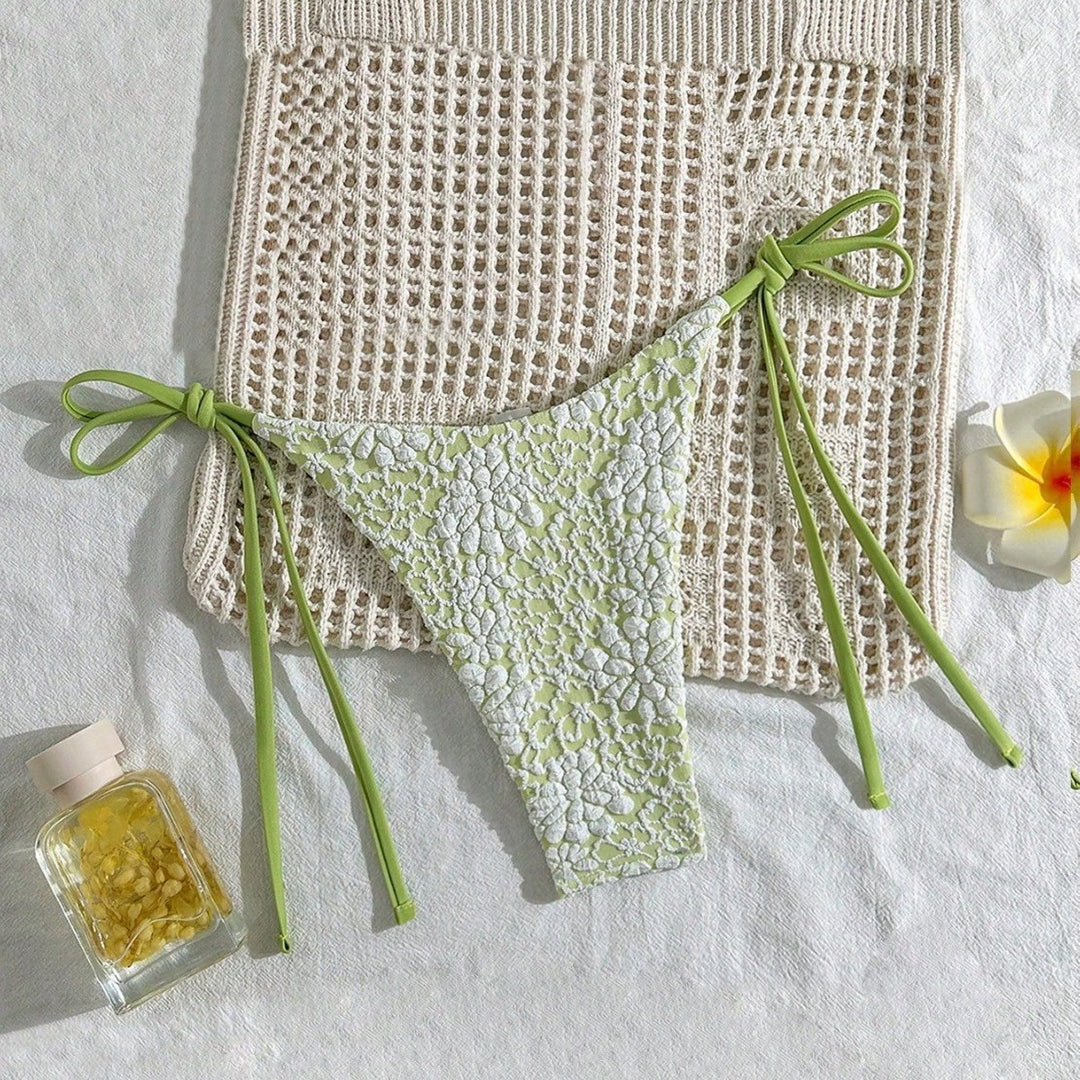 Damen Bikiniunterteil mit floralen Spitzenapplikationen Echo Archiv