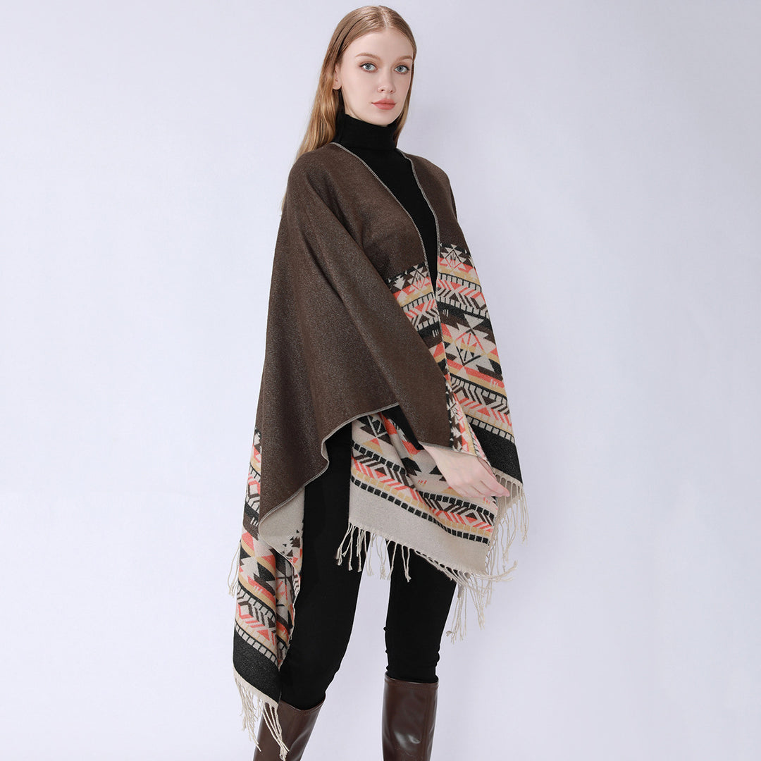 Damen V-Kragen-Überwurfponcho im Kimono-Fall mit Ethno-Bordüre und Fransensaum Echo Archiv