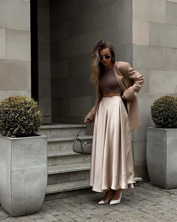 Damen Fließender Satin-Midirock mit hohem Bund und Tellerfalten Echoarchiv