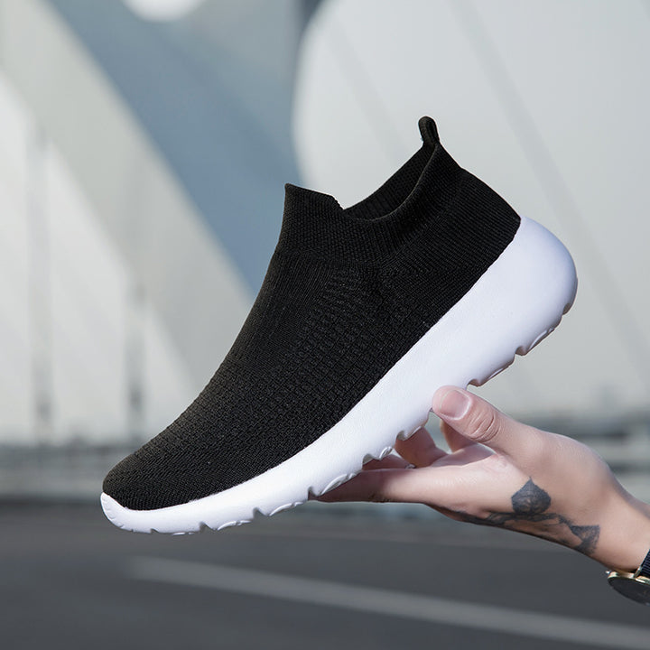 Unisex nan nahtloser Sockensneaker mit atmungsaktiver dreidimensionaler Strickkonstruktion und stoßdämpfender Flexsohle Echo Archiv