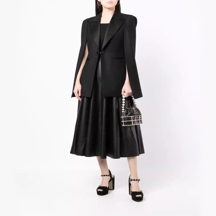 Damen Cape-Blazer mit Schlitzen an den Ärmeln und Satinrevers Echoarchiv