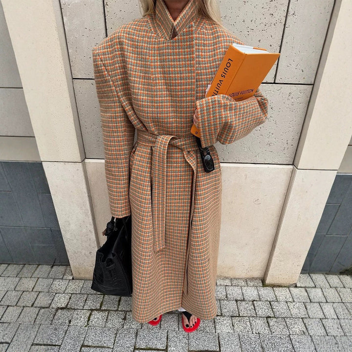 Damen Oversized Woll-Karo Mantel mit Taillengürtel und betonter Schulterpartie Echoarchiv