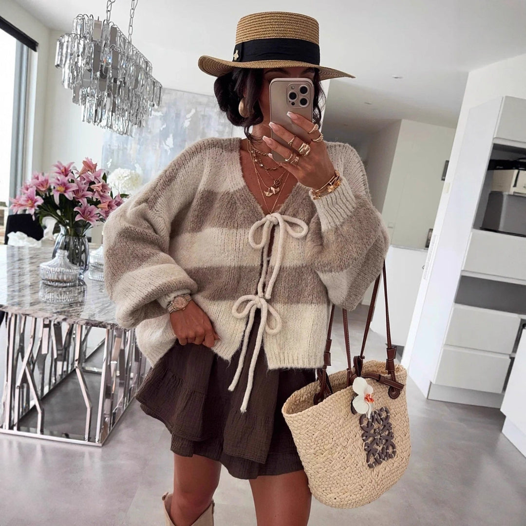 Damen lockere Strickjacke mit breiten Streifen und Bindegürtel Echoarchiv