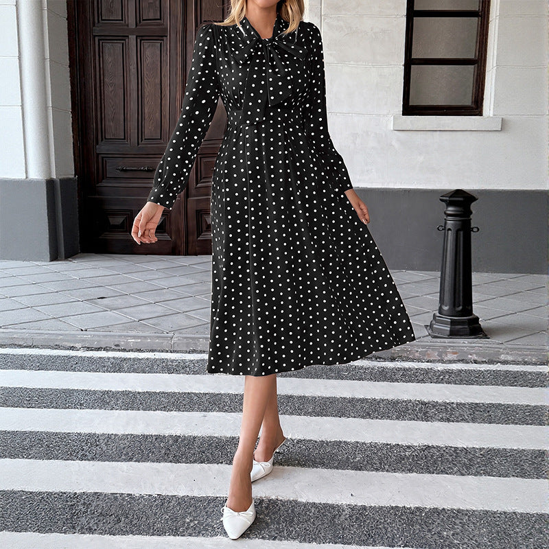 Damen Midi Kleid mit Schleifenkragen und Punkten Echo Archiv