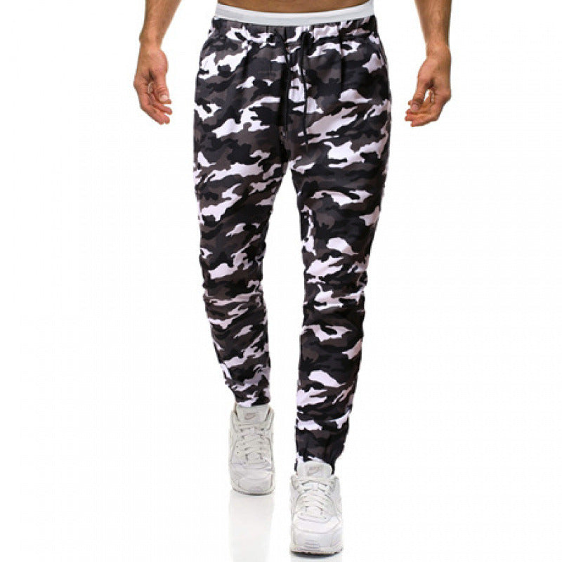 Herren modische Jogginghose im Camouflage-Design Echoarchiv