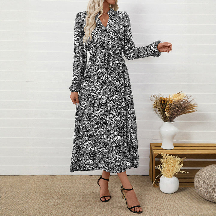 Damen Maxi-Kleid mit tailliertem Schnitt und floralen Mustern Echo Archiv
