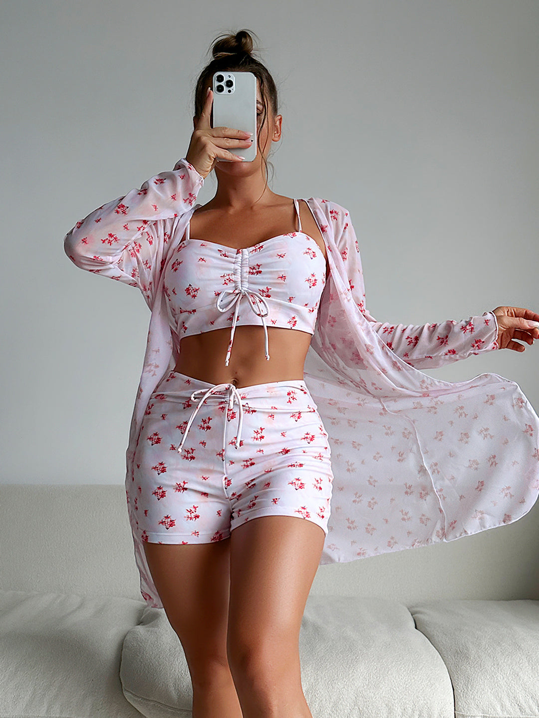 Damen Sommerliches Strandoutfit Echo Archiv