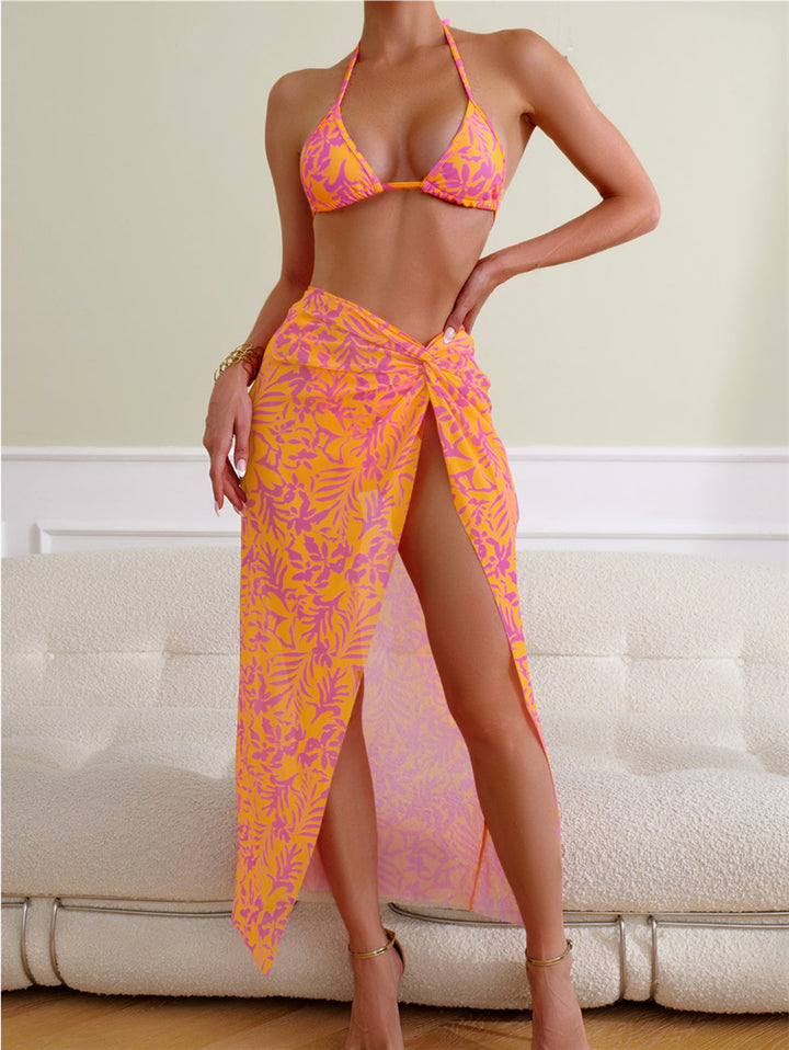 Damen Bikini mit floralem Muster und eleganter Strandumhüllung Echo Archiv