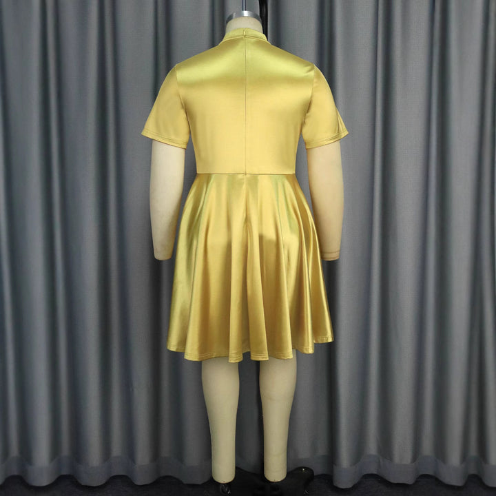 Damen Elegantes Kleid mit Blumendekor Echo Archiv