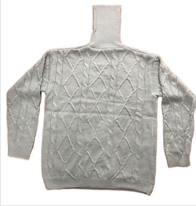 Herren Strickpullover mit hohem Kragen und strukturiertem Zopfmuster Echoarchiv