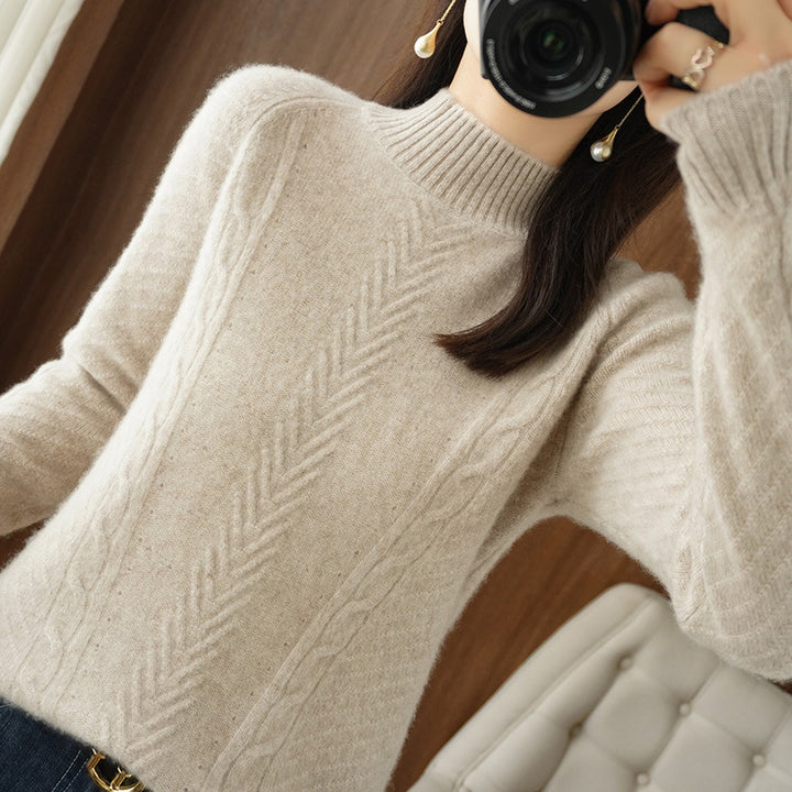 Damen Leichter Mohair‑Look Stehkragenpullover mit Zopf‑Ajour und taillierter Silhouette Echoarchiv