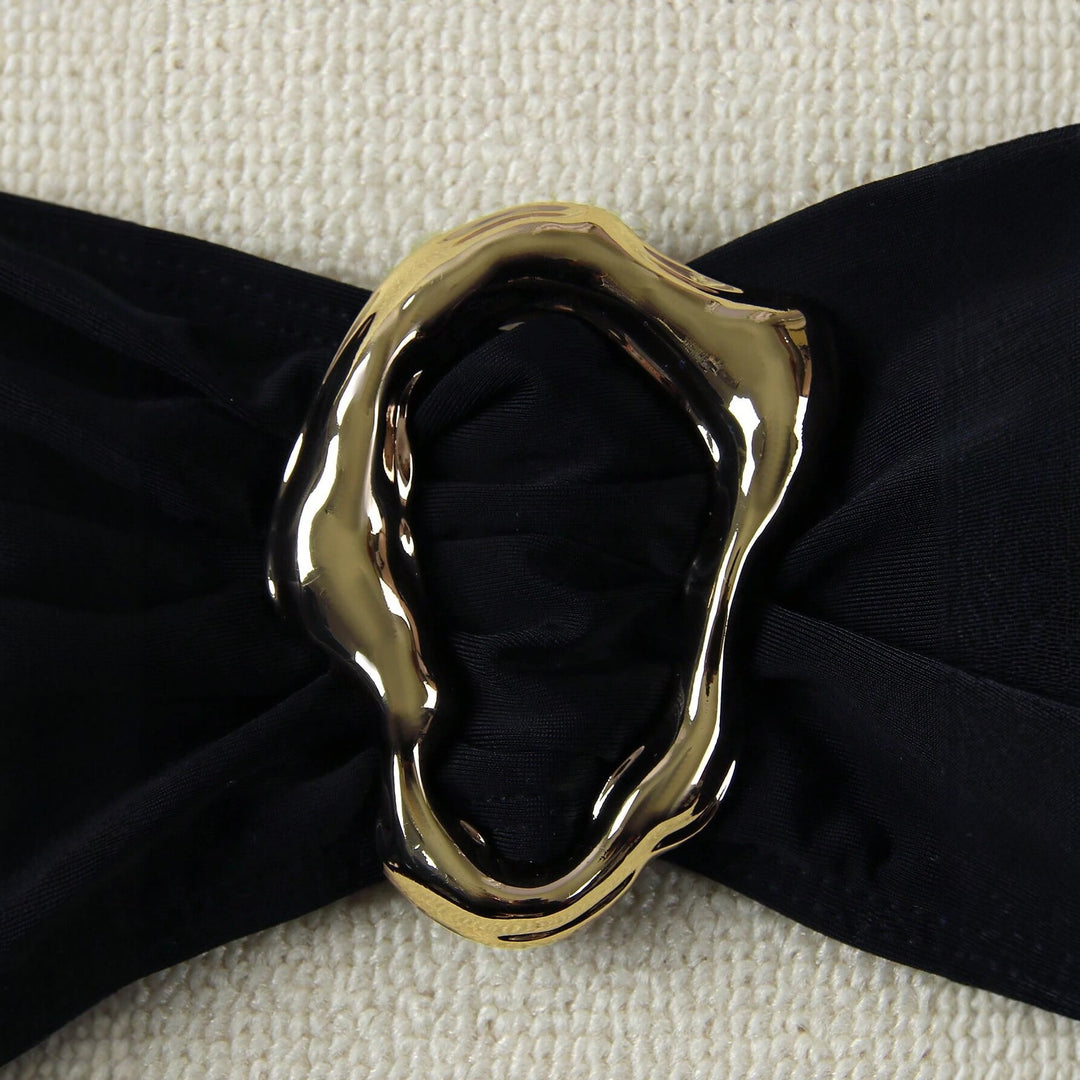 Damen Bikini-Set mit elegantem Bandeau-Oberteil und modischem Hosenumfang Echo Archiv