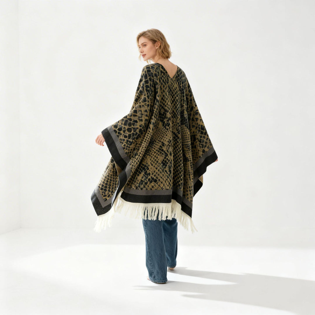 Damen Jacquard-Poncho mit V-Ausschnitt, Animalprint und Fransensaum – Avérine
