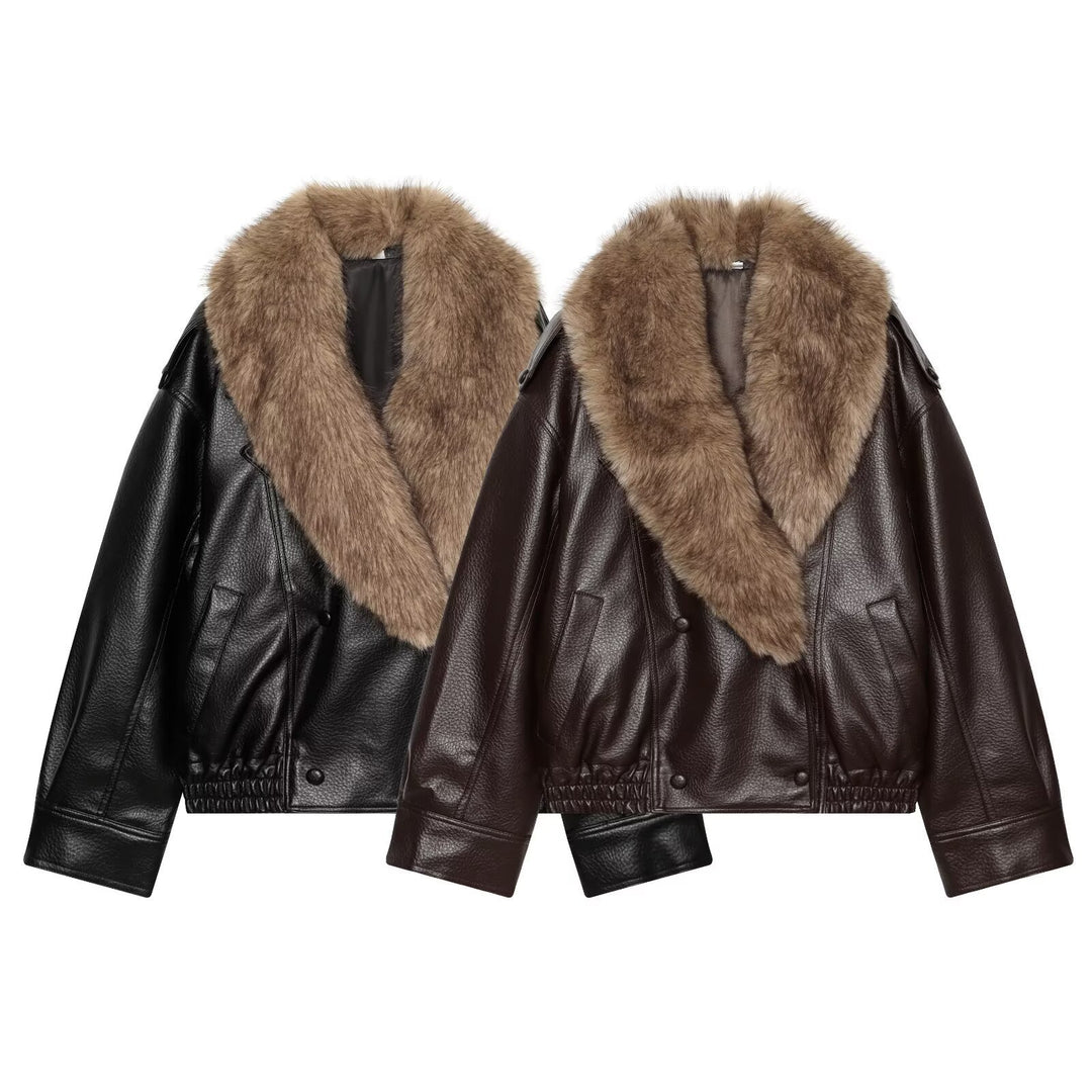 Damen Kurz geschnittene Biker-Lederjacke mit voluminösem Kunstpelz-Schalkragen Echo Archiv