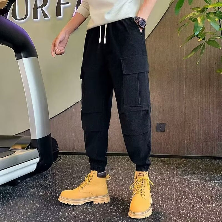 Herren Cargo-Jogginghose aus Cordoptik mit Mehrfach‑Taschen und elastischem Saum Echoarchiv