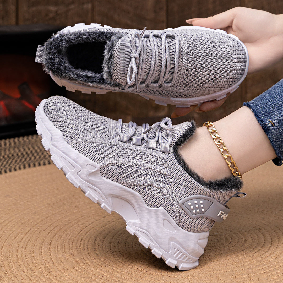 Damen nan gestrickter Winter-Chunky-Sneaker mit kuscheligem Kunstfellfutter und profilierter Dämpfsohle Echo Archiv