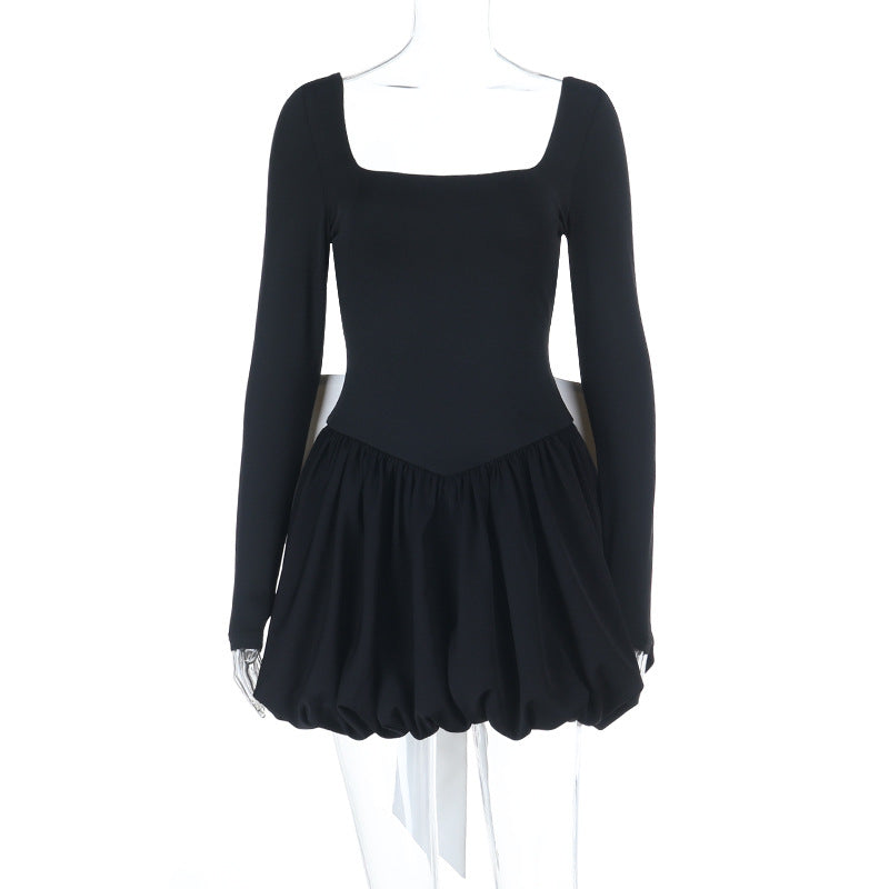 Damen Tailliertes Langarm-Minikleid mit eckigem Ausschnitt, V‑Taillennaht und Ballonrock – Avérine