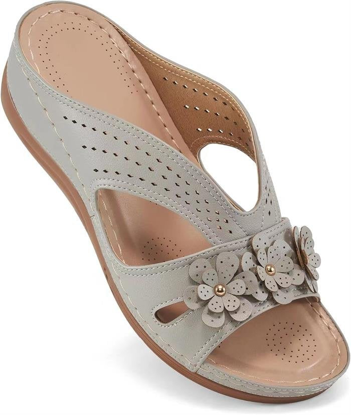 Damen Orthopädische Lederimitat-Pantolette mit Blumen‑Applikation und perforiertem Obermaterial – Sorelia
