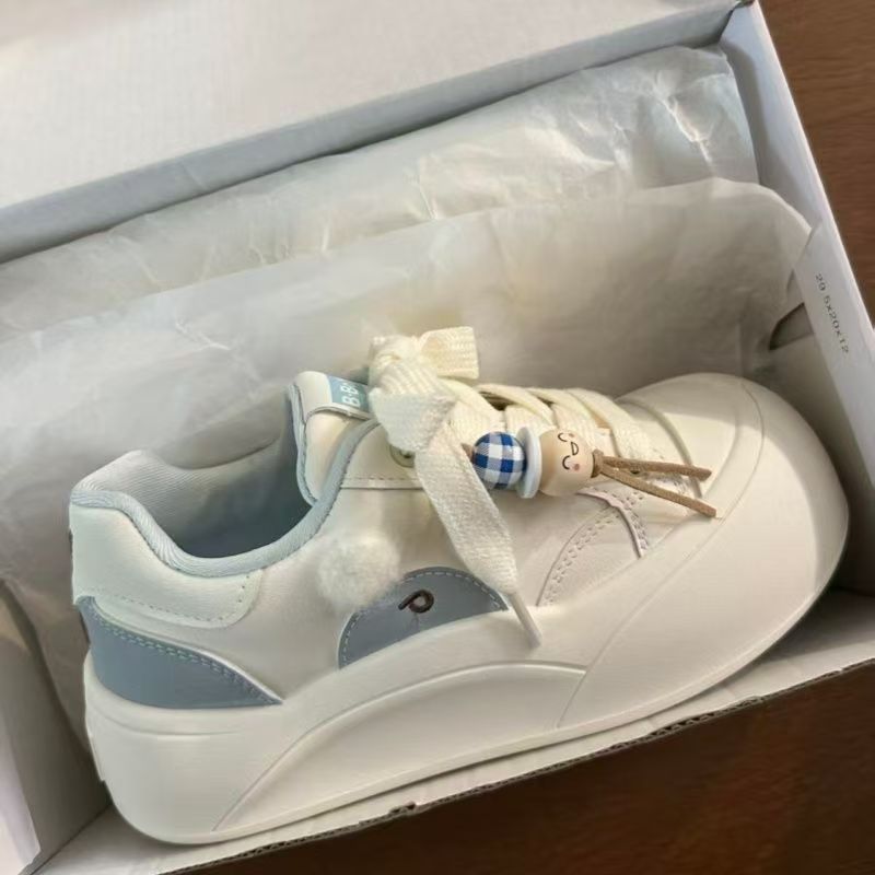 Damen Modische Sneakers mit dekorativen Applikationen und dämpfender Sohle Echo Archiv