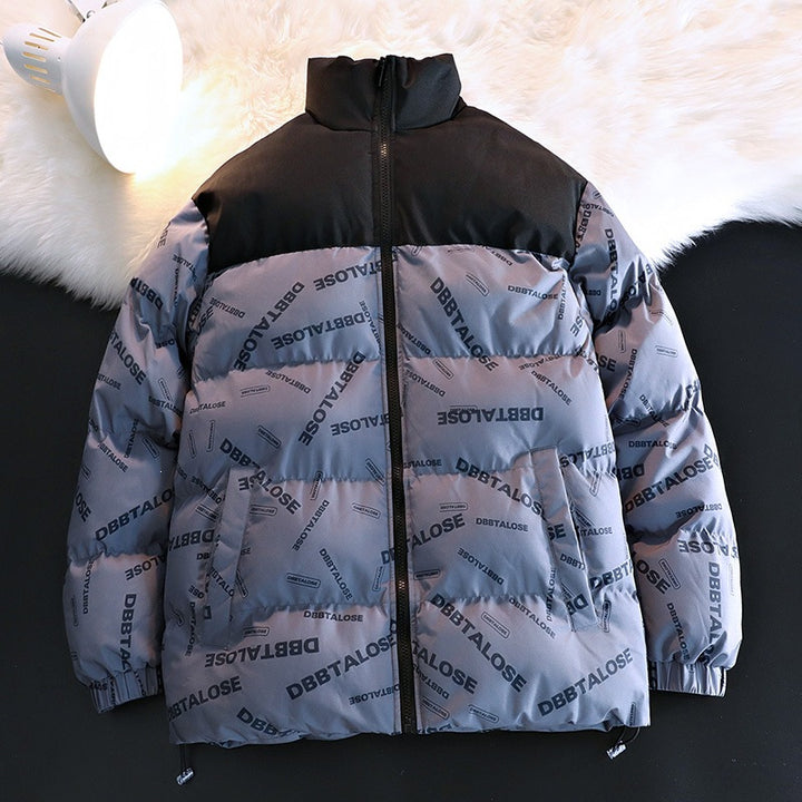 Unisex Gepolsterte Steppjacke mit Allover‑Logoprint, hohem Stehkragen & verstellbarem Saum Echo Archiv