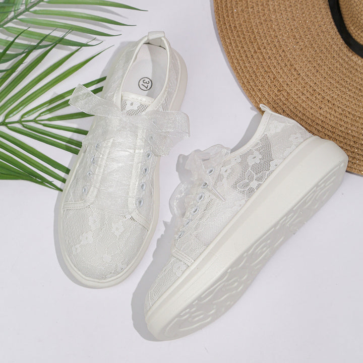 Damen Plateau-Sneaker mit Spitzen-Overlay und transparenten Organzabändern Echoarchiv