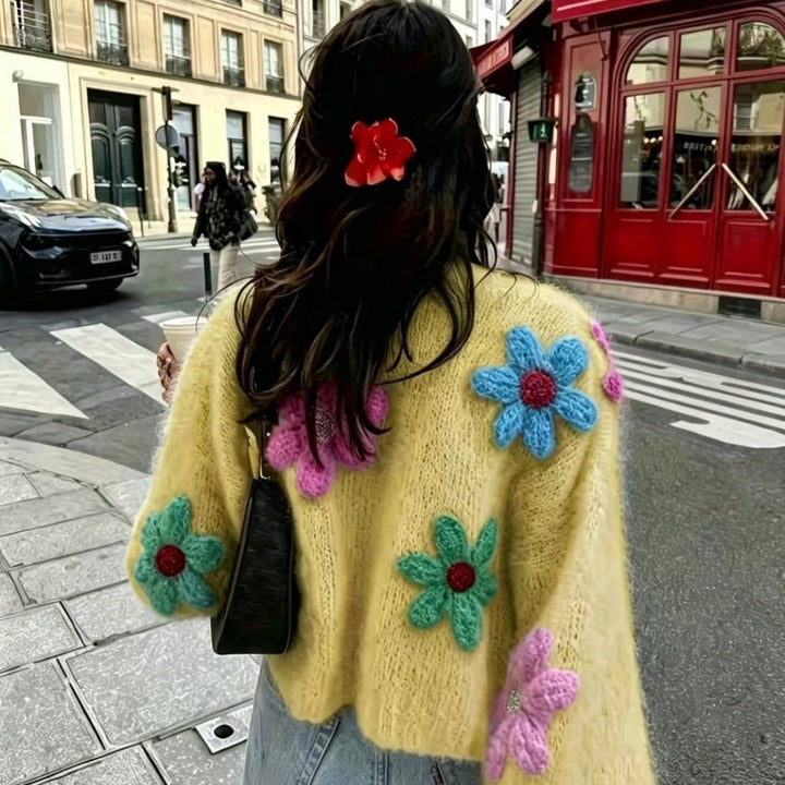 Damen Oversize Strickcardigan mit 3D‑Blütenapplikationen Echoarchiv