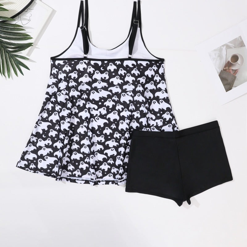 Damen verspieltes Strand-Outfit mit fließendem Top und Shorts Echo Archiv