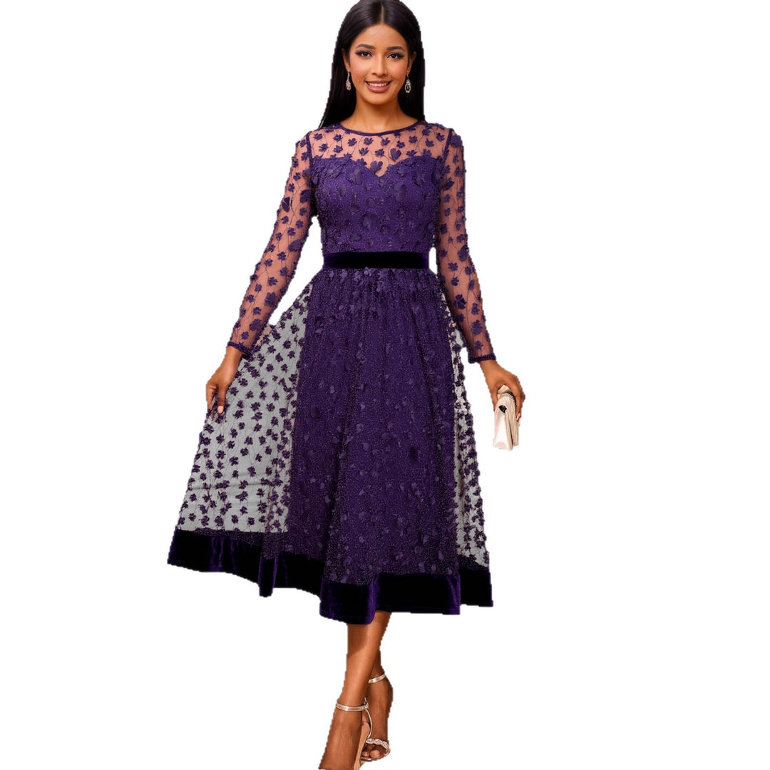 Damen elegantes A-Linien Abendkleid mit floralen Spitzenapplikationen Echo Archiv