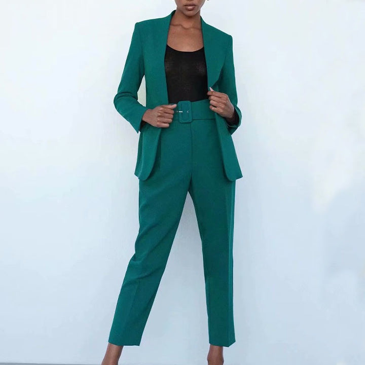Damen Taillierter Blazer ohne Revers mit offener Front und Paspeltaschen Echo Archiv