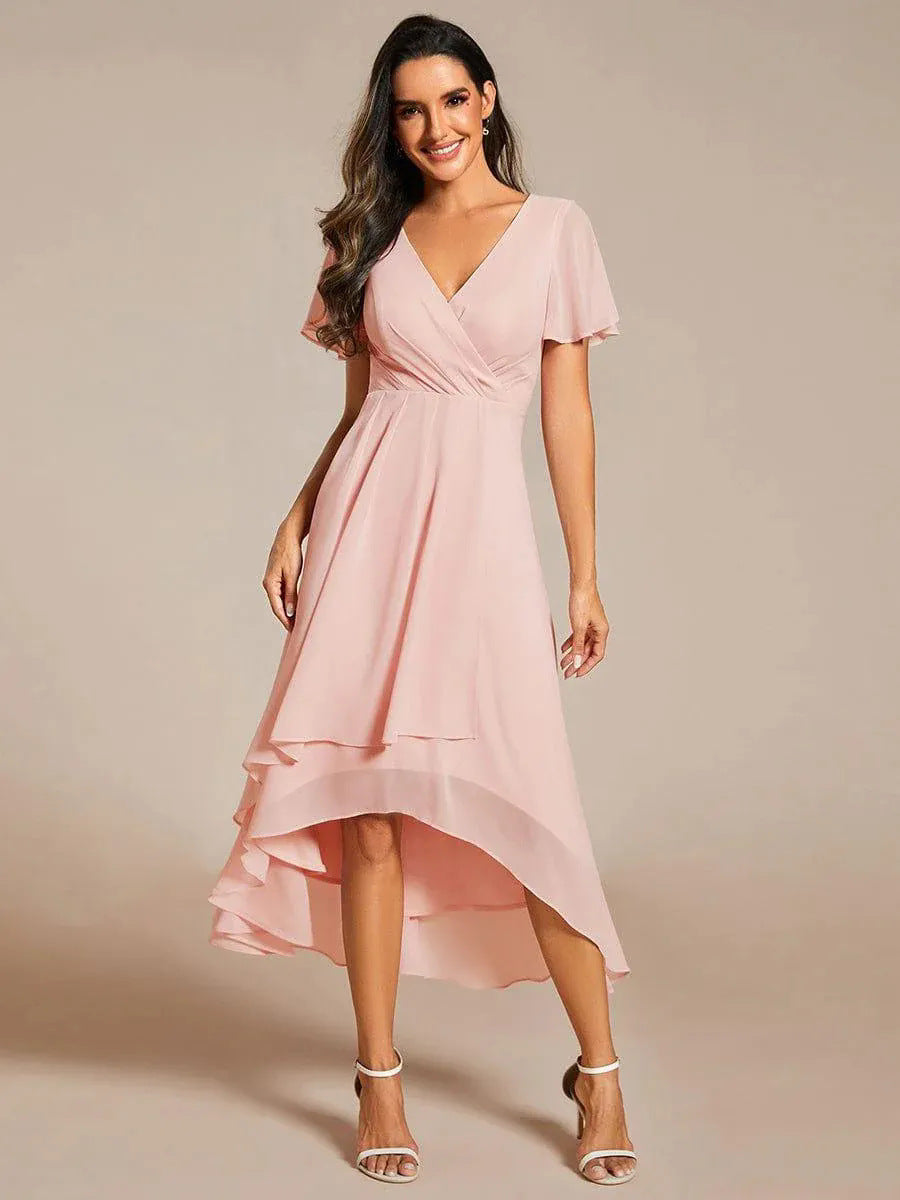 Damen elegantes Midikleid mit fließendem Stoff und asymmetrischen Ärmeln Echoarchiv
