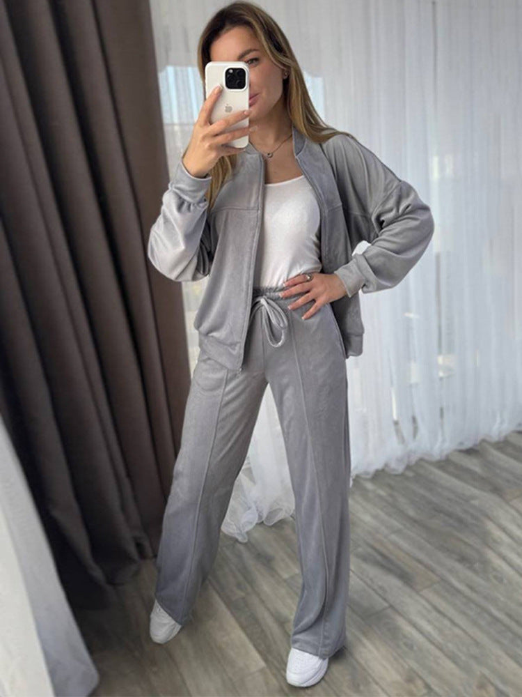 Damen Velours-Trainingsanzug mit Stehkragen und weitem Loungebund-Hosenbein – Avérine