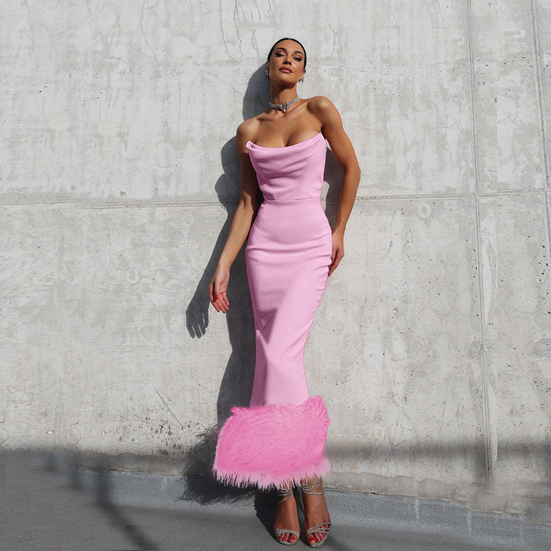 Damen Elegantes Midi-Kleid mit verführerischem Federbesatz Echo Archiv