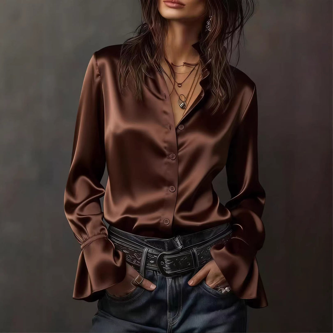 Damen Seidenglänzende Satinbluse mit Stehkragen, Knopfleiste und Volantärmel – Élovi