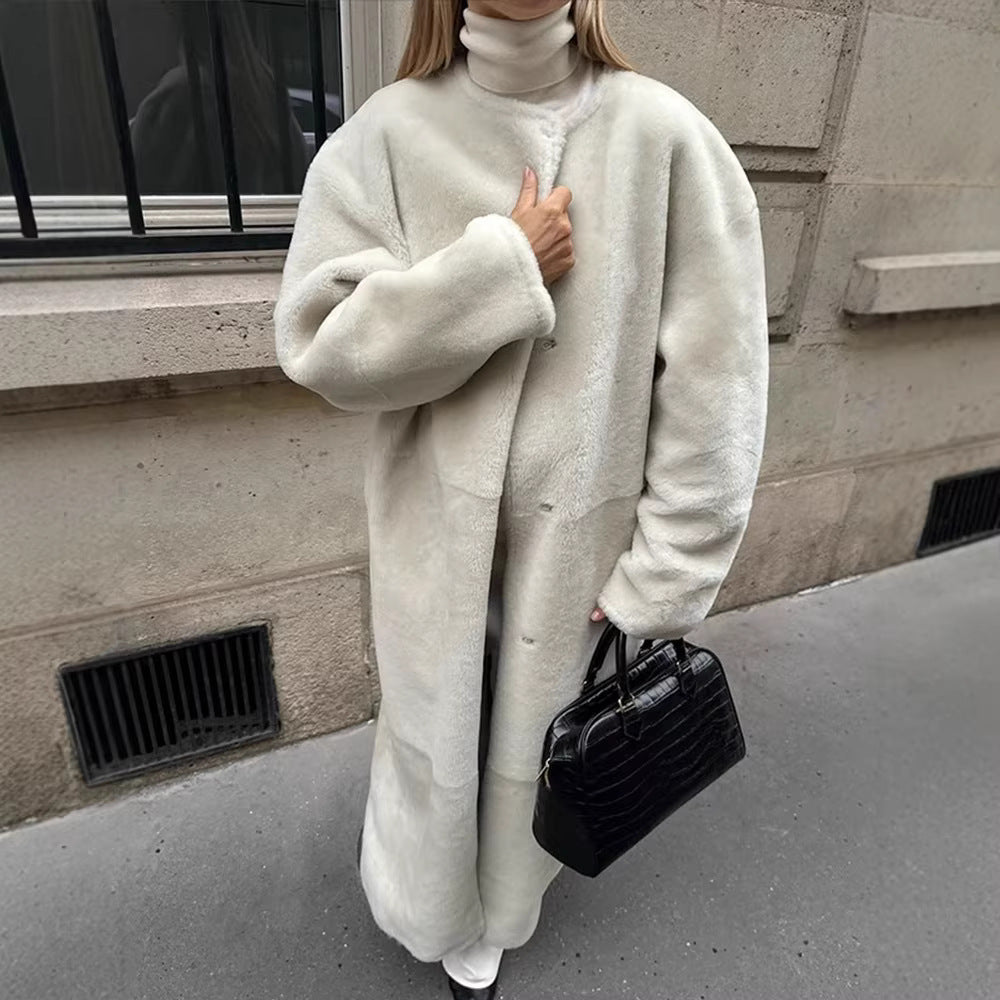 Damen Maxilanger Oversize-Teddymantel mit minimalistischem Stehkragen und verdeckter Druckknopfleiste Echo Archiv