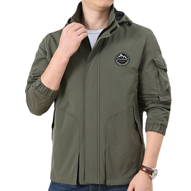 Herren Leichter Urbaner Softshell-Hoodie mit Ärmeltasche und hohem Stehkragen Echoarchiv