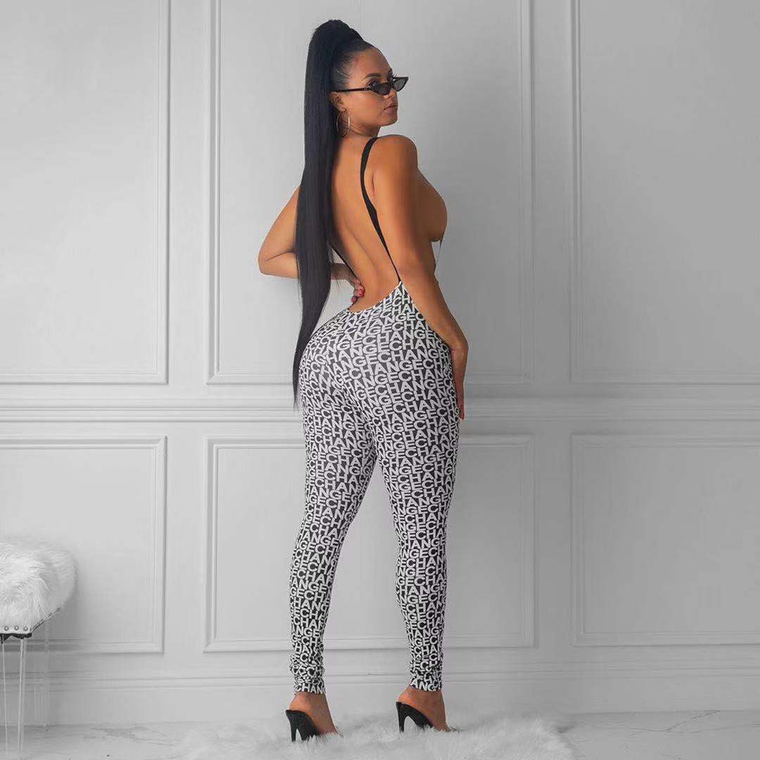 Damen körperbetontes Sport-Outfit mit modischem Print Echo Archiv