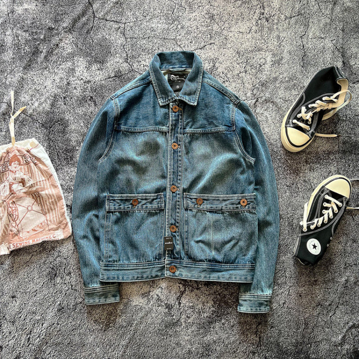 Herren Denimjacke mit aufgesetzten Taschen und modischen Knopfdetails Echoarchiv