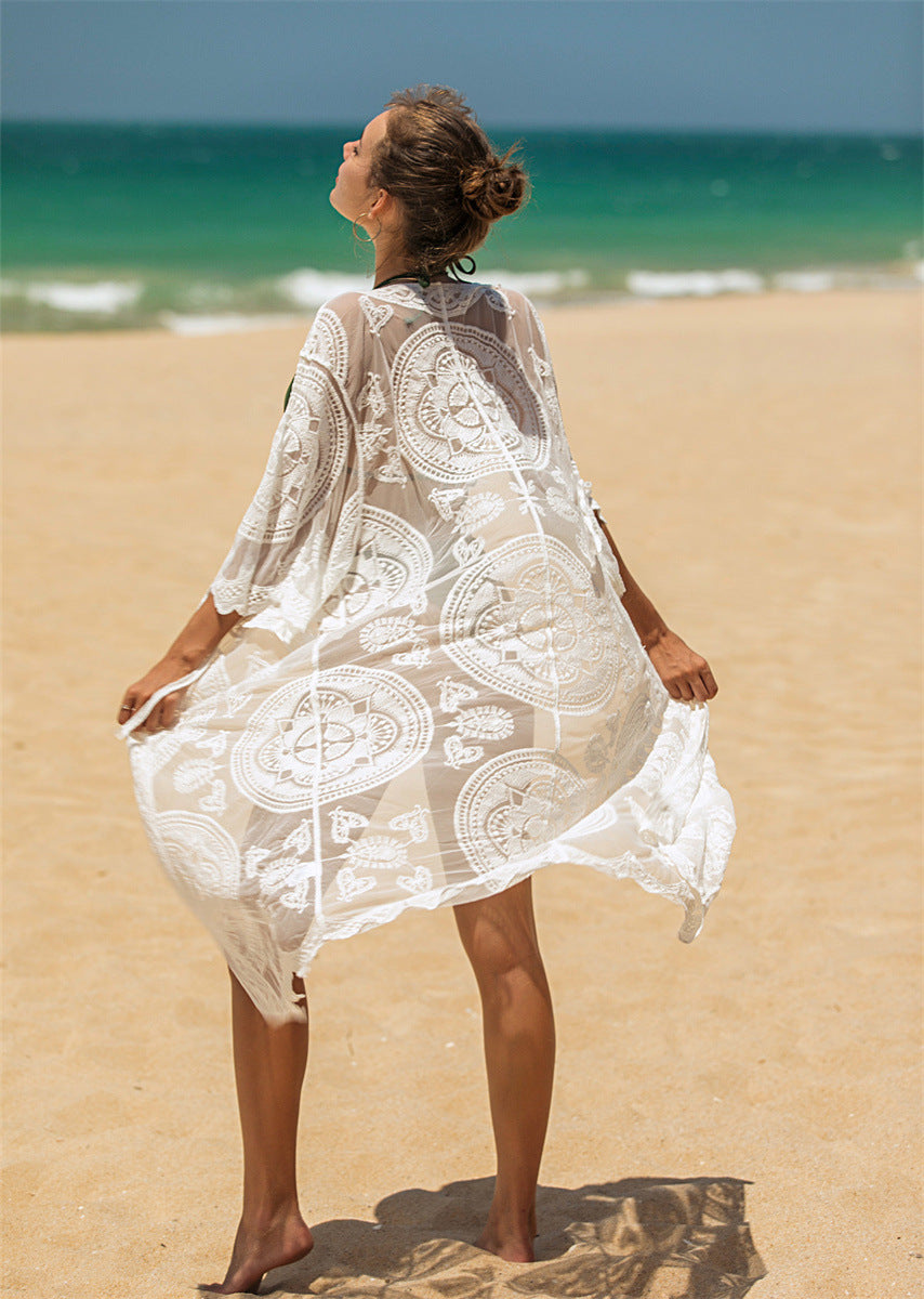 Damen elegante Häkel-Strandtunika mit floralen Details Echo Archiv